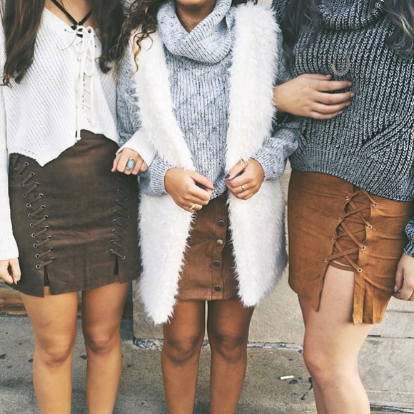 LF Jackets & Blazers - LF Cream Faux Fur Vest